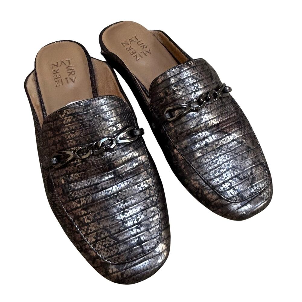 Naturalizer Kayden mules 9.5M flats manmade silver gray metallic chain details